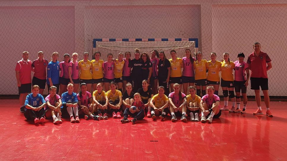 ХК Бяла победи румънки  в първата си контрола преди новия сезон