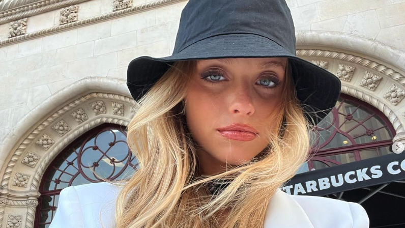 Футболно гадже се успокоява на екзотичен остров