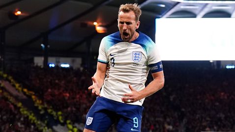 Англия спря победния ход на Шотландия