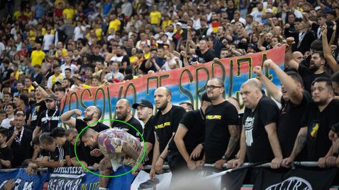 Голям скандал! Ултраси прекъснаха мача между Румъния и Косово