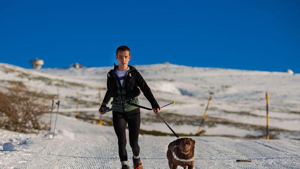 Незрящият планински ултрамаратонец Виктор Асенов ще участва на първото Еверестинг
