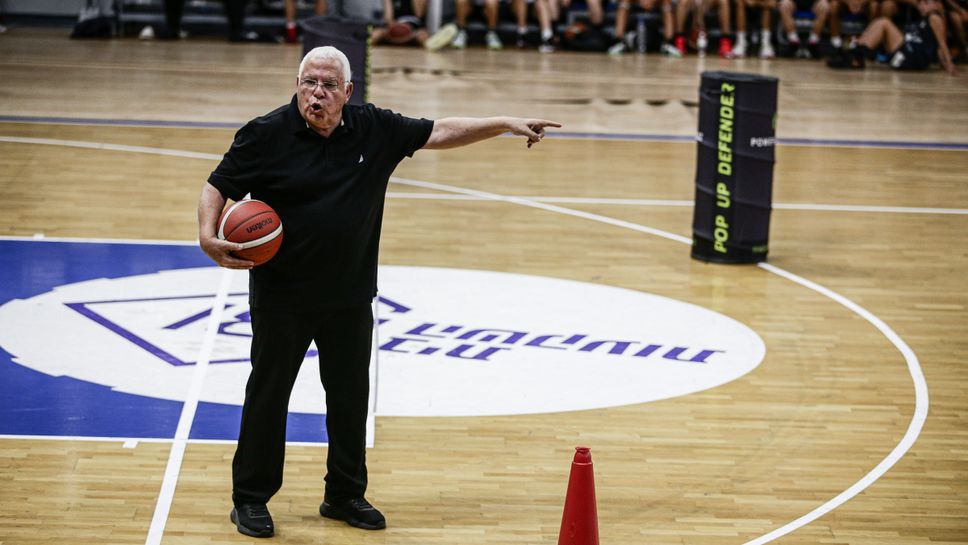 Пини Гершон и изпълнителния директор на Българската федерация по баскетбол