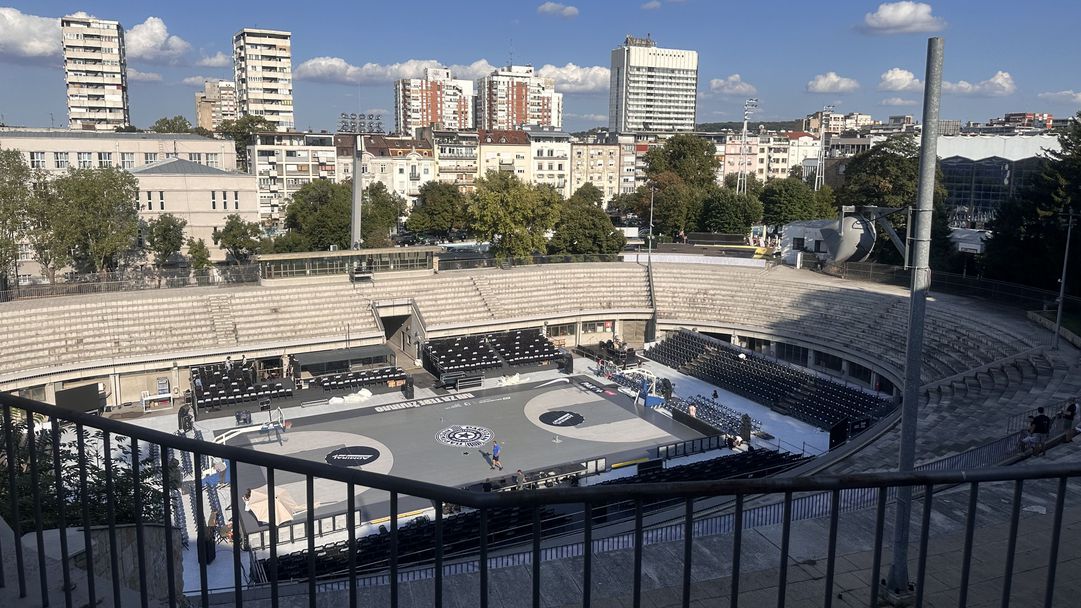 Първи кадри от откритото игрище преди Партизан - ПАОК