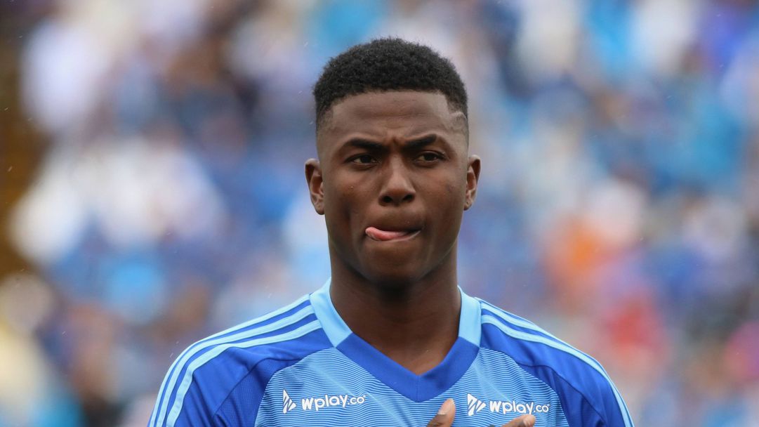 Новият герой на Колумбия: убит баща и португалски треньор по пътя