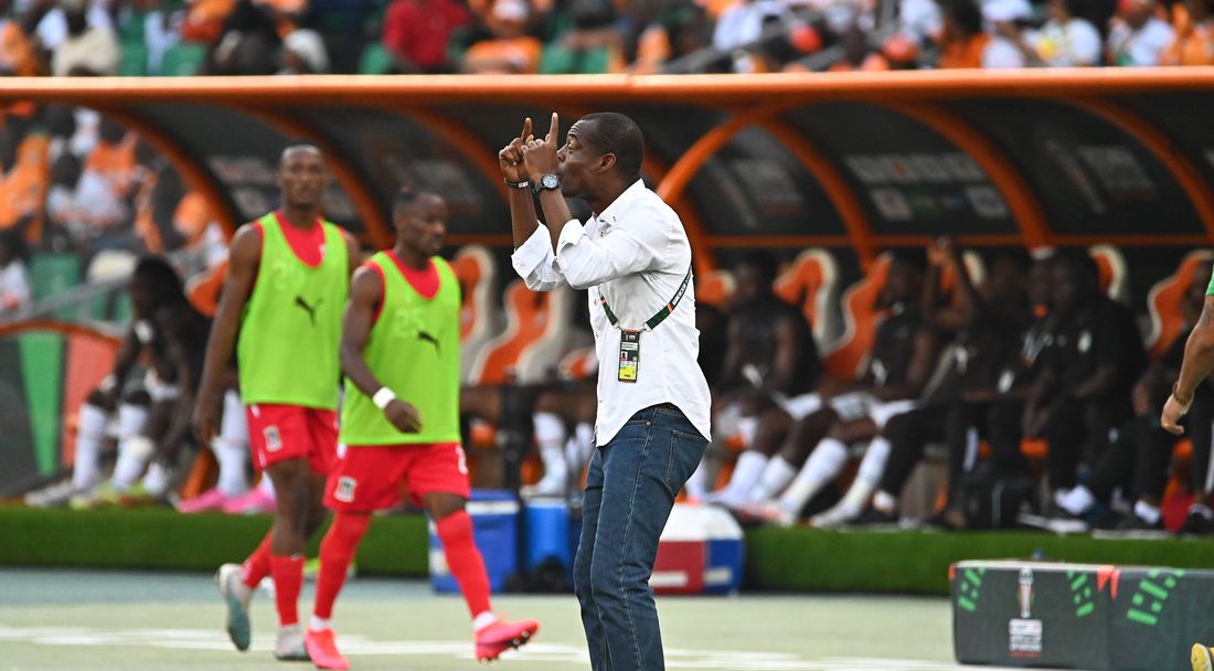 Екваториална Гвинея остана без селекционер след драми и стачка на националите