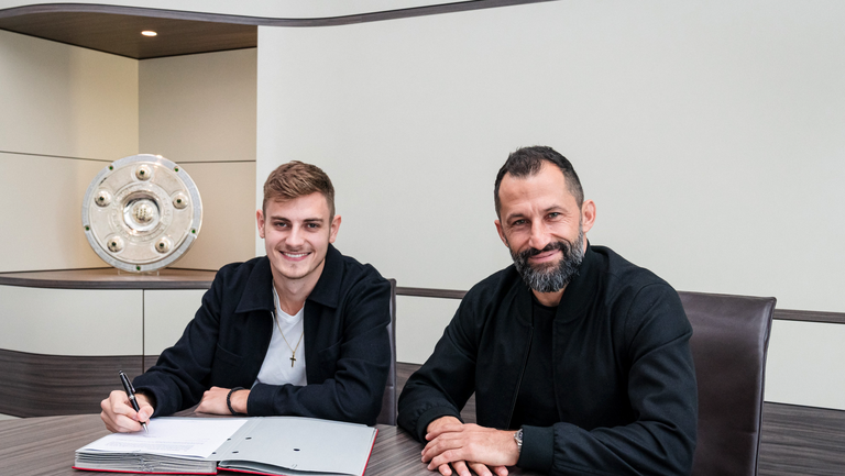 Защитникът Йосип Станишич подписа нов договор с Байерн (Мюнхен) до