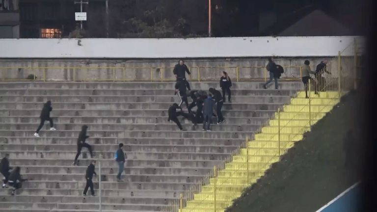 Неприятен инцидент беляза минутите след мача между Левски и Славия