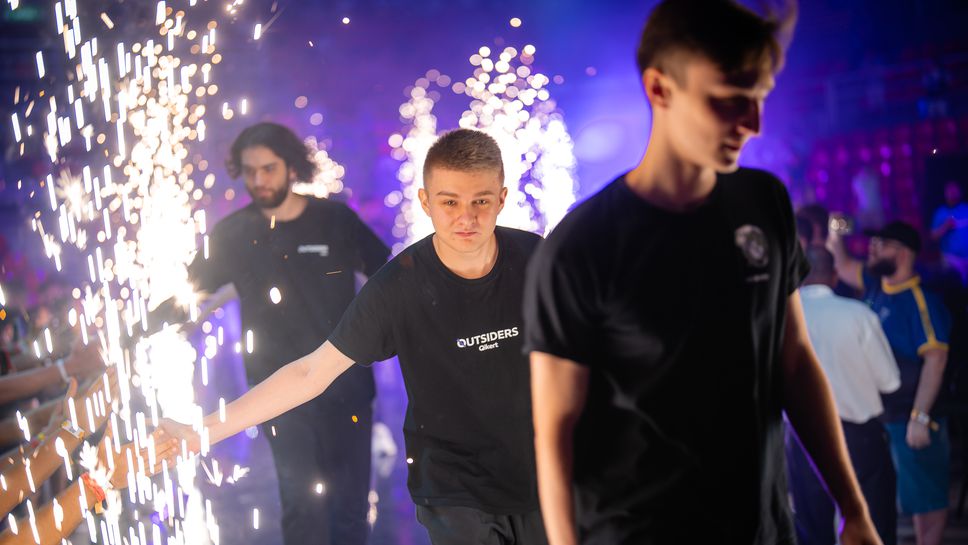 Руският Outsiders е първият финалист в Рио