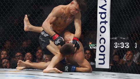 Диего Лопес откри главната бойна карта на UFC 295 с експресна победа