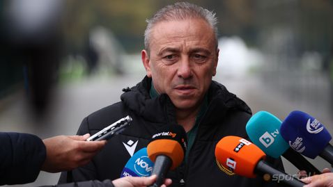 Илиев: Националният отбор е върхът на пирамидата, не е нормално треньорът да проверява по стаите