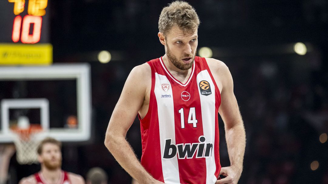 Френско препятствие пред Везенков и Олимпиакос в Евролигата