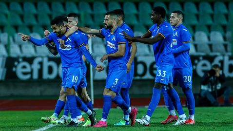  Румънци се издължиха на Левски, 