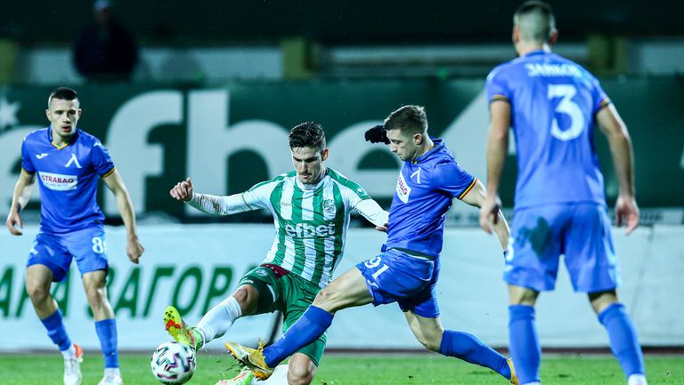 вече официално е футболист на 23 годишният играч е парафирал