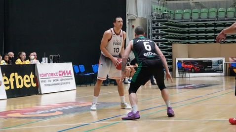 Академик наложи волята си над Ямбол, Фрейманис и Бачев водят пловдивчани