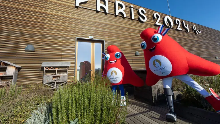 Кметът на Париж Ан Идалго заяви че френската столица планира