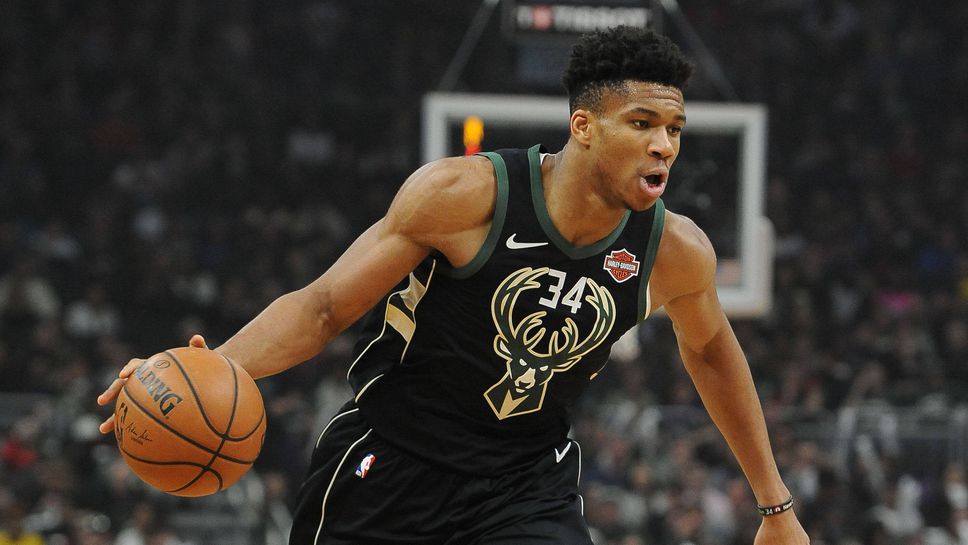 Адетокумбо с дабъл-дабъл при победа над Чикаго