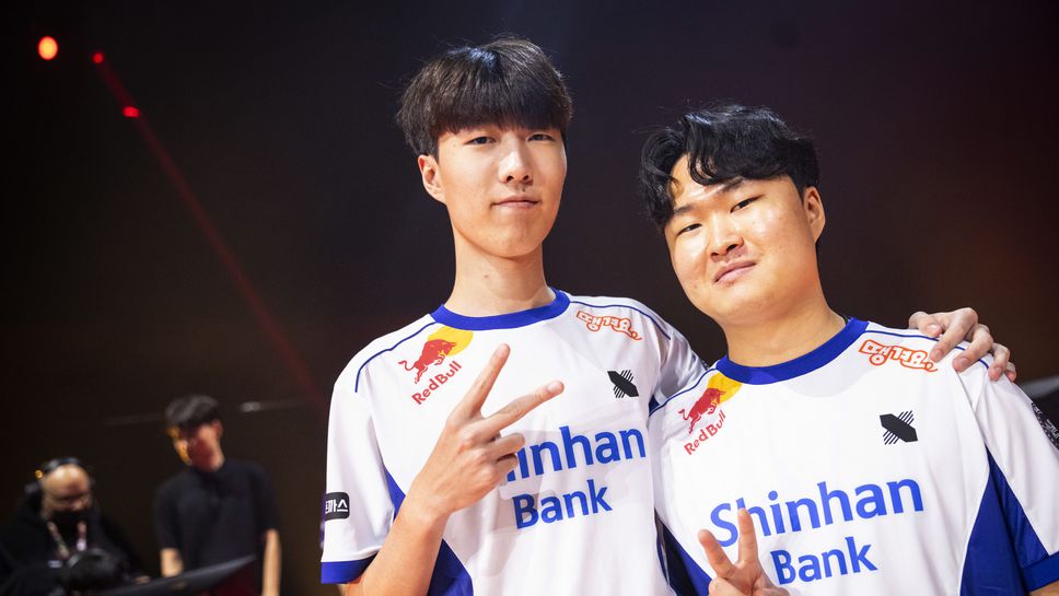 DRX се раздели с двама