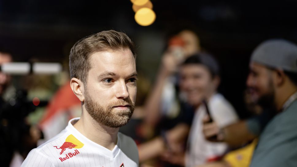 Xizt напусна Heroic