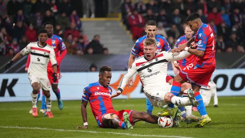 Появилият се от пейката Хойлунд измъкна Ман Юнайтед от трудна ситуация в Чехия