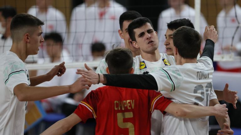 България срази Турция на старта на европейската квалификация за юноши U18 в София
