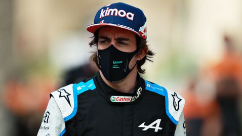 Алонсо разкри кои пилоти са го карали да гледа Формула 1 докато е бил в почивка
