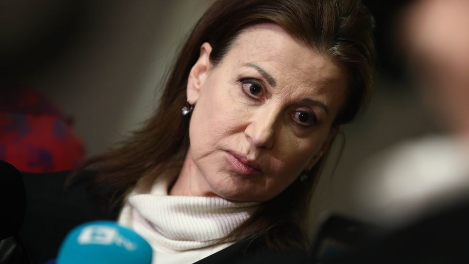 Илиана Раева с изказване след пресконференцията на Радостин Василев