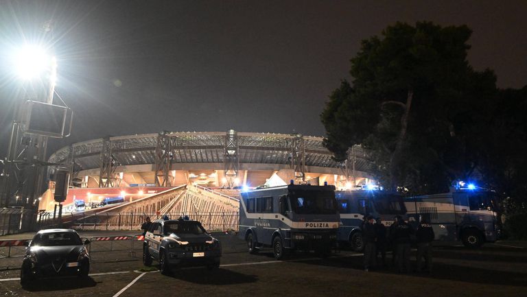 Наполи приема Ювентус на стадион Диего Армандо Марадона в голямото