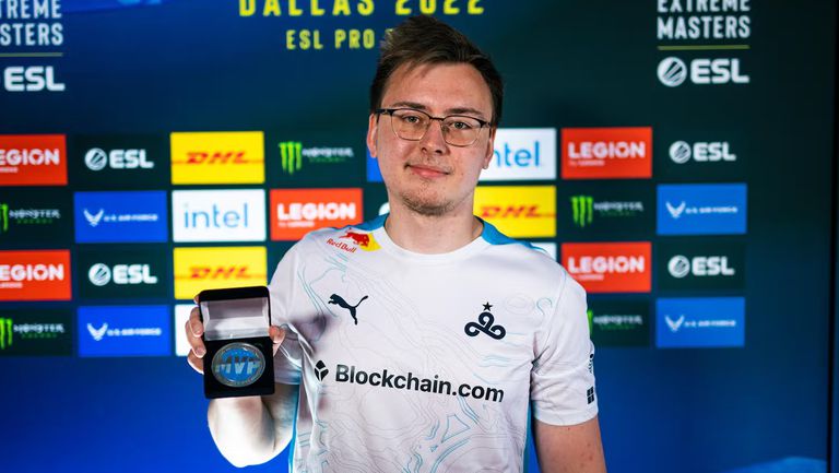 Сергей ⁠Ax1Le⁠ Рикторов зае четвърта позиция в класацията на HLTV