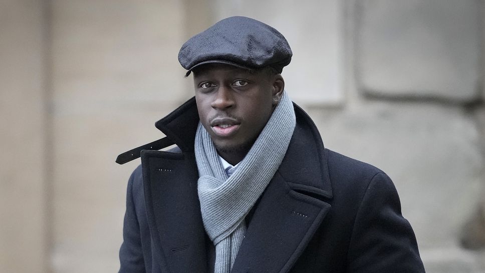 Голям успех в съда за обвинения в изнасилвания футболист на Манчестър Сити