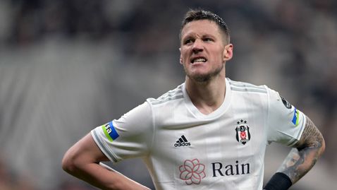  Манчестър Юн закъсня да записва Вегхорст за дербито 