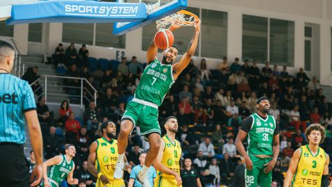 Шон Смит "взриви" залата във Варна с убийствена забивка