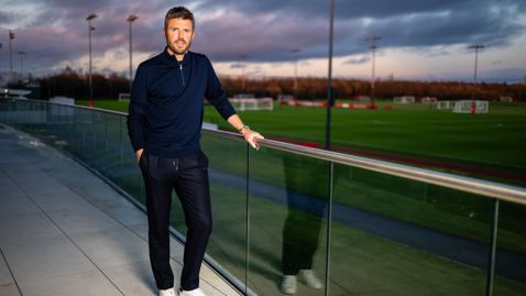 Официално: Майкъл Карик ще води Манчестър Юнайтед до края на сезона