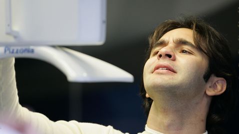 Бивш пилот от Формула 1 е в ареста заради нападение