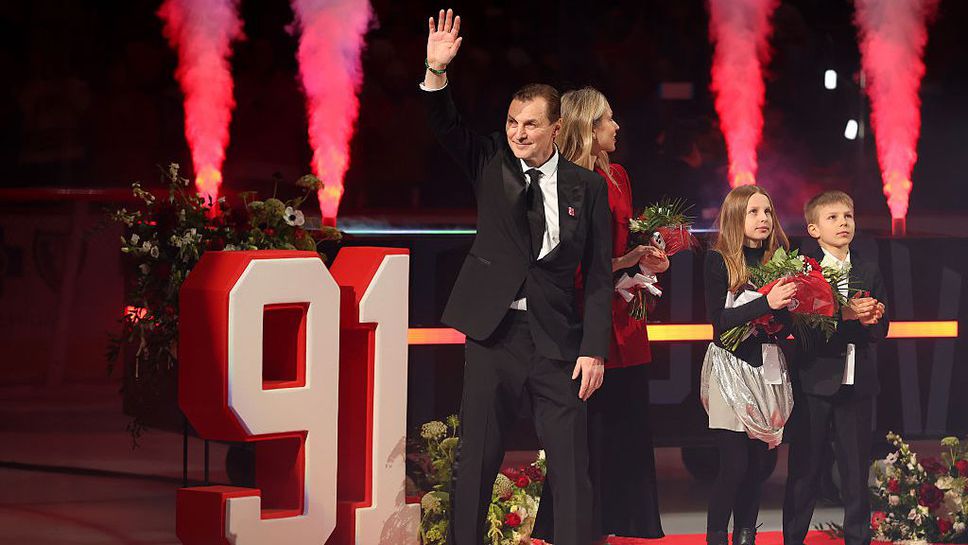 Клубът от Националната хокейна лига Детройт Ред Уингс извади от