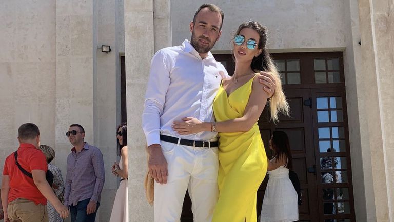 Капитанът на Левски Асен Великов вече е горд татко Неговата