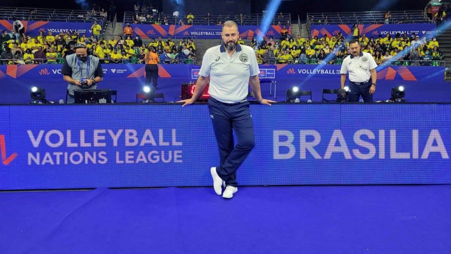 Престижни FIVB назначения на български съдии