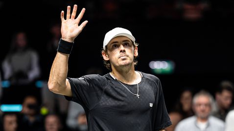 Алекс де Минор се класира за полуфиналите на турнира в Ротердам