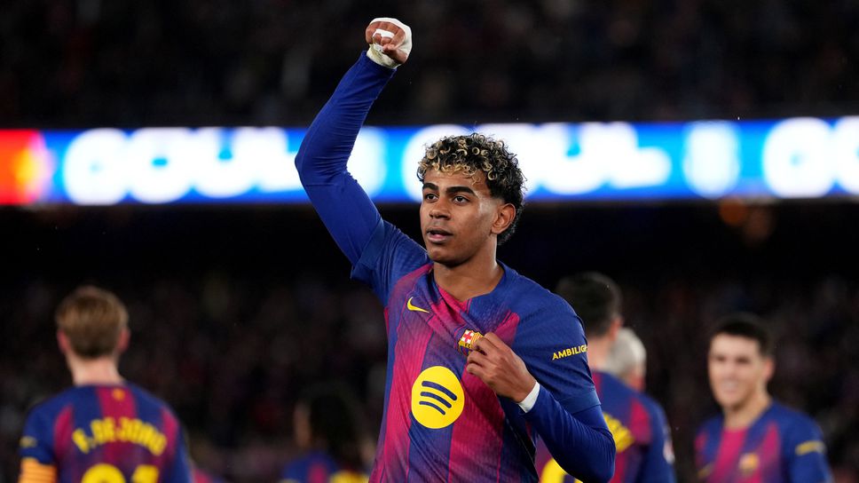 Испанският футболен гранд Барселона беше единодушно приет отново като член