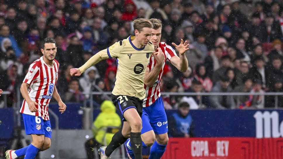 Халфът на Барселона Френки де Йонг коментира отменения гол на