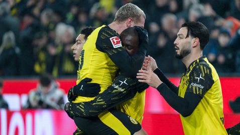 Борусия съсипа Майнц от статични положения и със шестата си поредна победа продължи да притиска Байерн