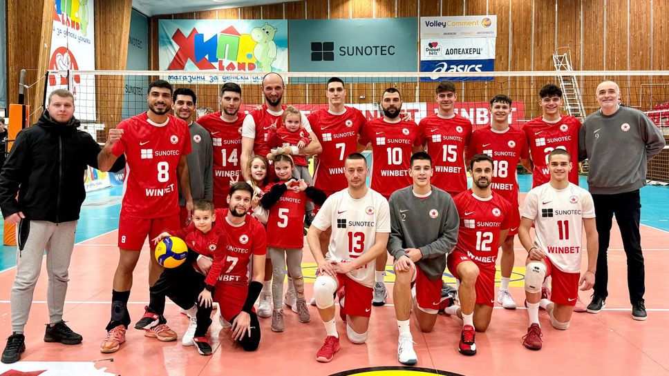 ЦСКА се справи с Берое и тръгна с победа в плейофите