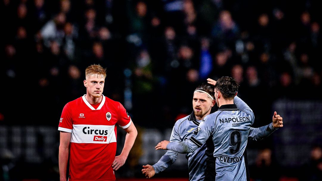 Гръмка победа прати Андерлехт на финал