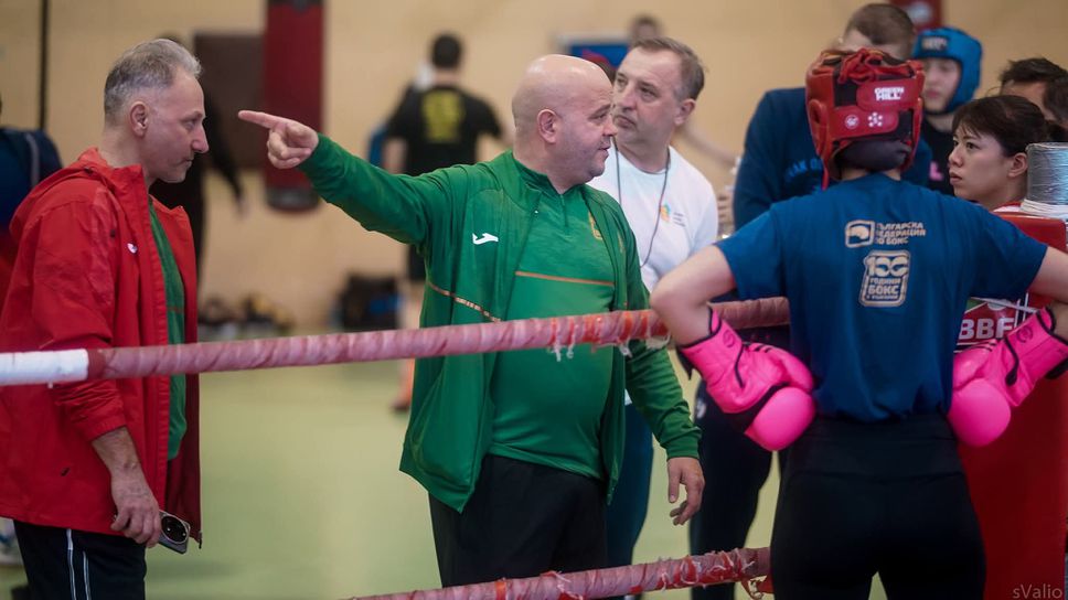 Националният отбор на България по бокс за жени навлезе в