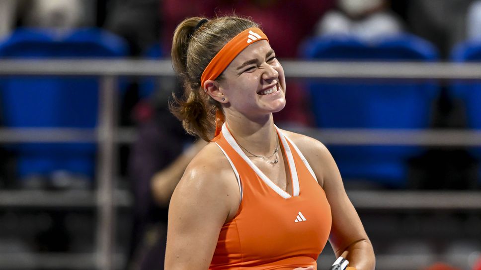 Чехкинята Каролина Мухова и канадката Виктория Мбоко ще спорят за