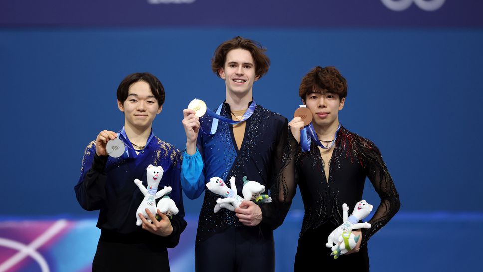 Михаил Шайдоров от Казахстан изненадващо стана олимпийски шампион по фигурно