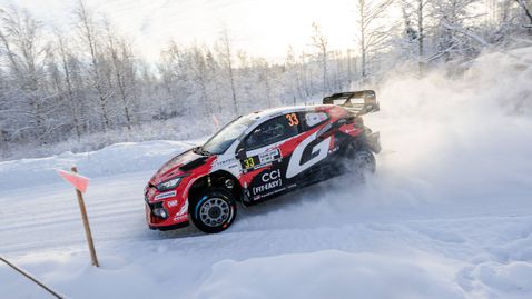 Елфин Еванс поведе в рали "Швеция", Солберг потъна до 5-то място