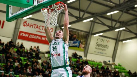 Балкан удържа щурма на Спартак в нервен сблъсък