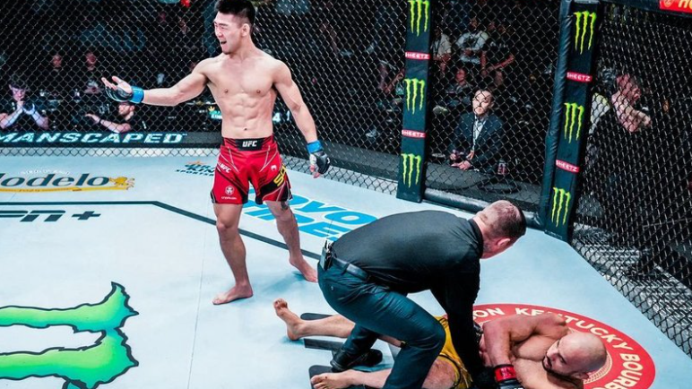 Сонг Ядонг продължава да впечатлява в UFC
