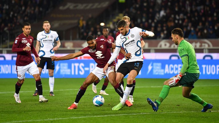  Интер се добра до точка в Торино 