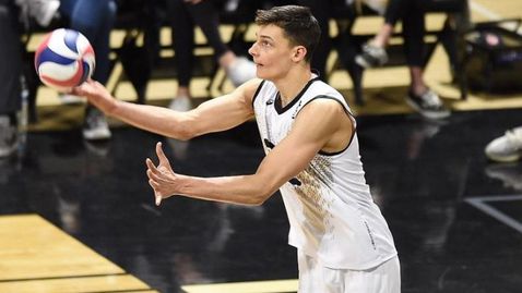 Алекс Николов най-резултатен за реванш на Лонг Бийч 🏐